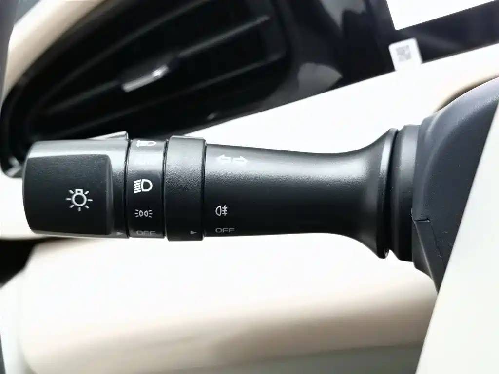 Geely Galaxy Starwish 2025 — фото 21