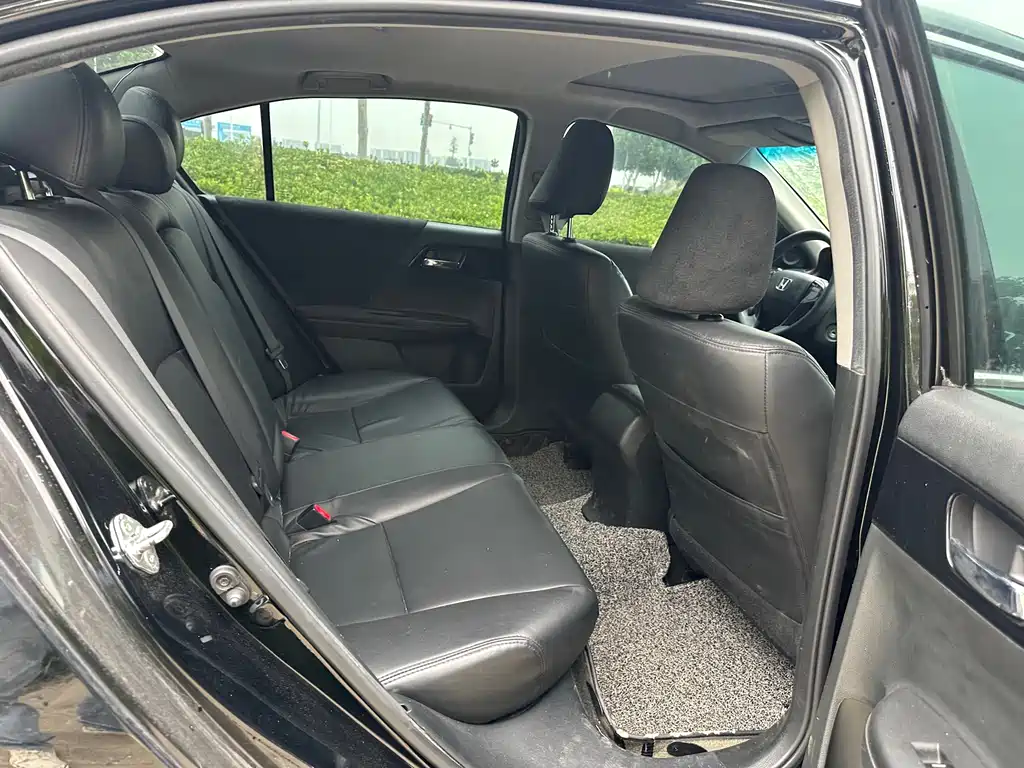 Honda Accord 2018 — фото 15