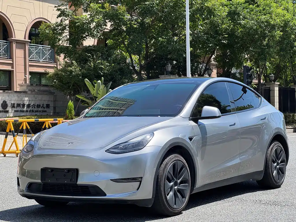 Tesla Model Y 2023 — фото 3