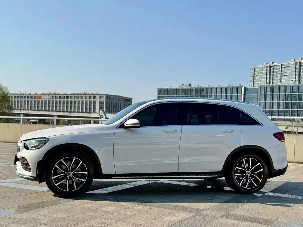 Mercedes-Benz GLC 2022 — фото 6