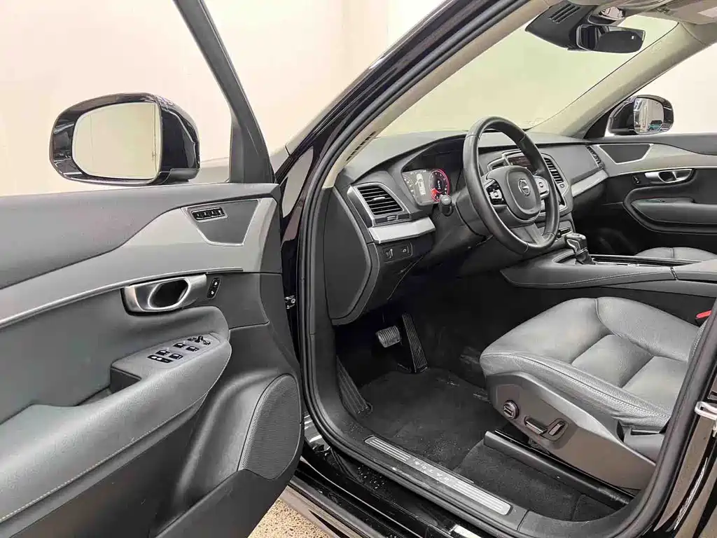 Volvo XC90 2019