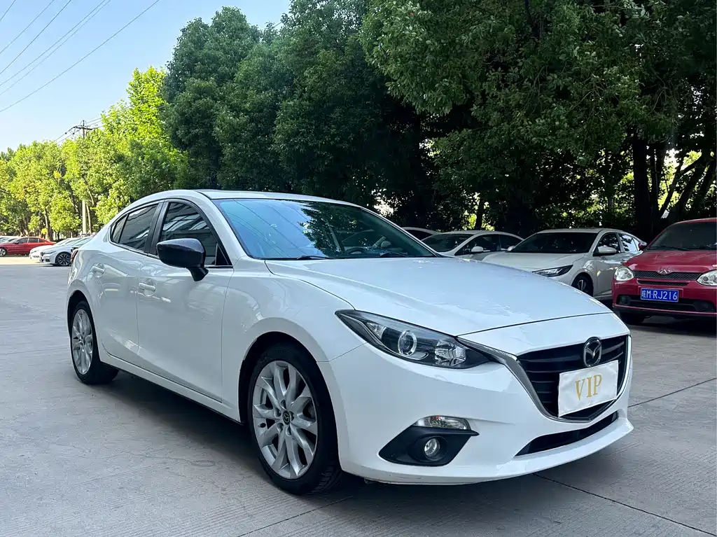 Mazda 3 Axela 2015 — фото 3
