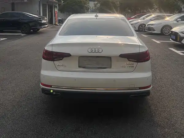 Audi A4L 2019