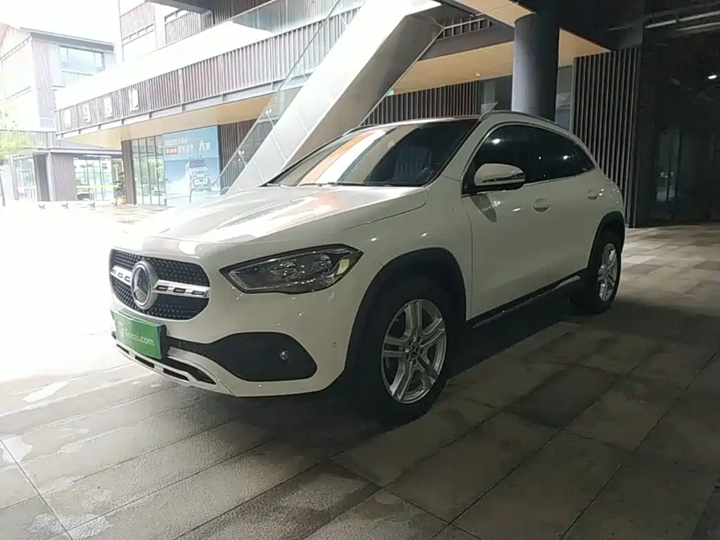 Mercedes-Benz GLA 2020