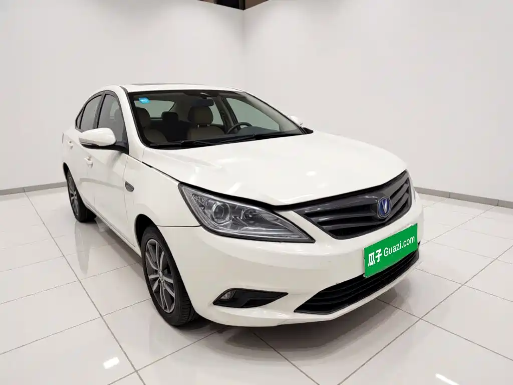 Changan Eado 2015 — фото 3