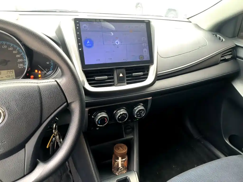 Toyota Yaris L 2018 — фото 13