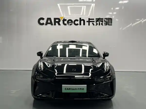 Zeekr 001 2024