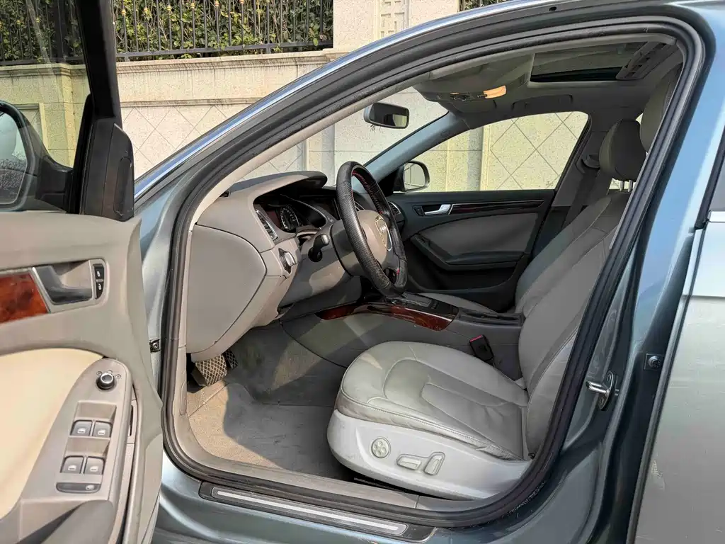 Audi A4L 2010