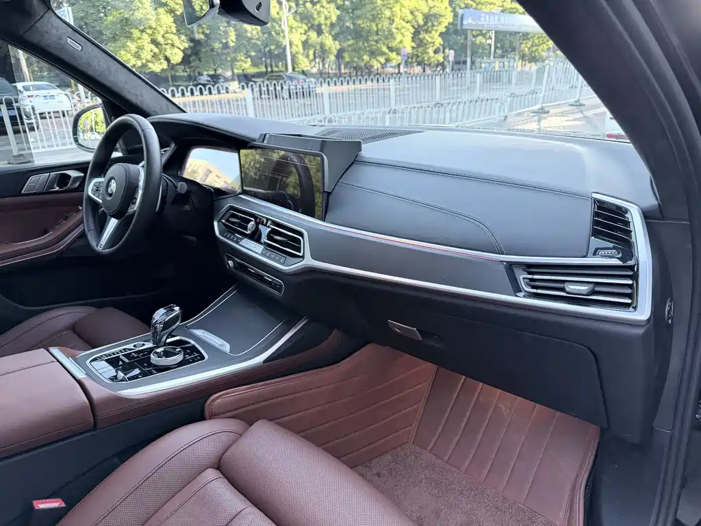 BMW X7 2022 — фото 14