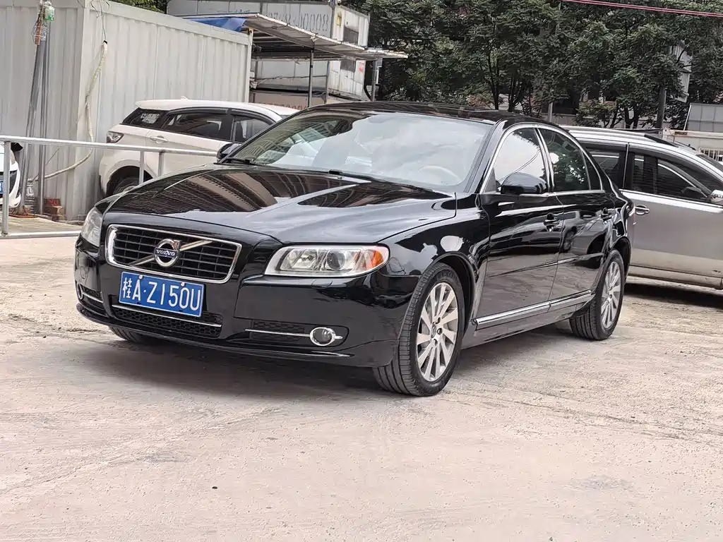 Volvo S80L 2012 — фото 1