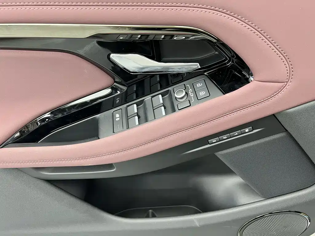 Land Rover Evoque — фото 6