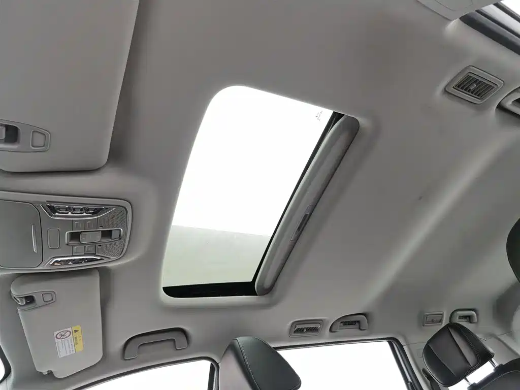 GAC Motor Trumpchi M6 2023 — фото 14