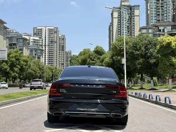 Volvo S90 2020