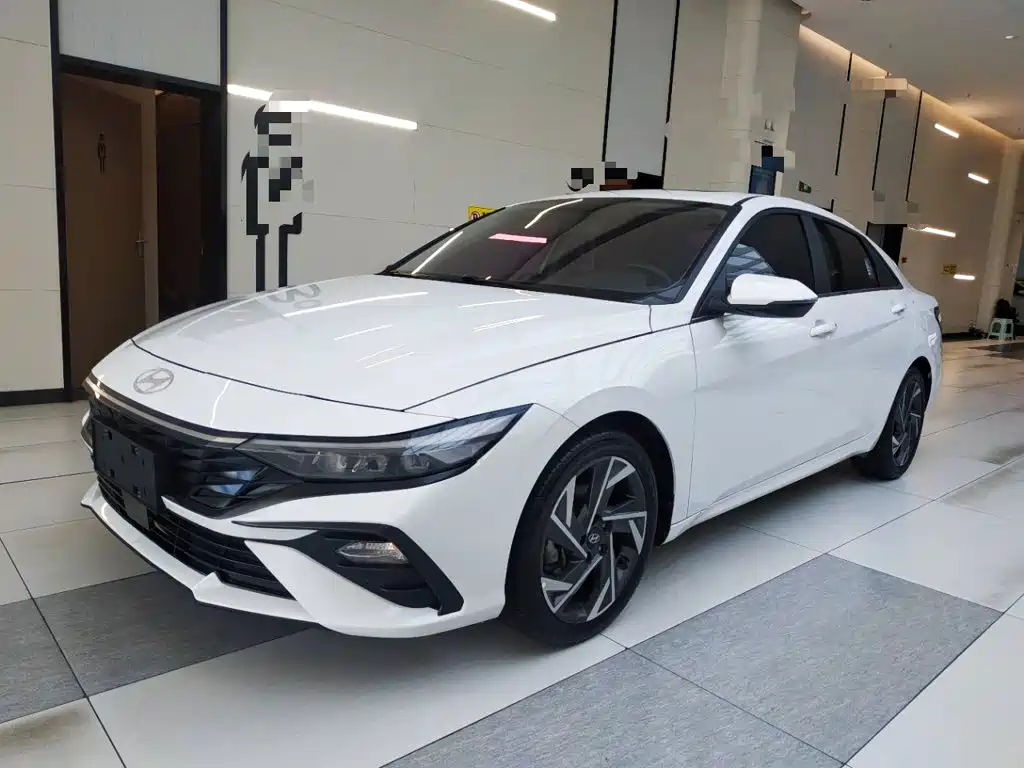 Hyundai Elantra 2024