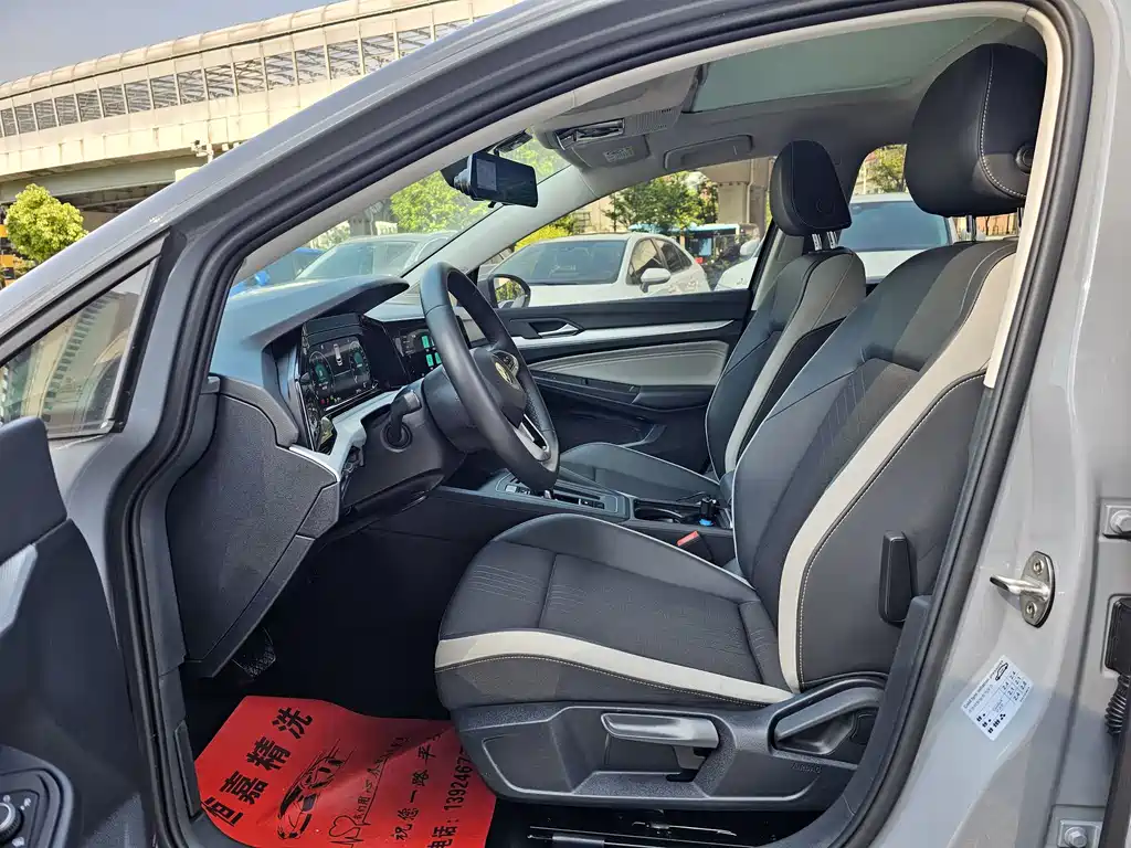 Volkswagen Golf 2022