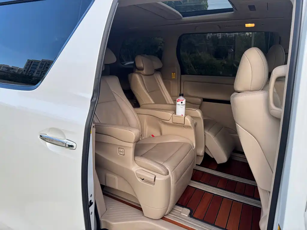 Toyota Alphard 2014 — фото 14