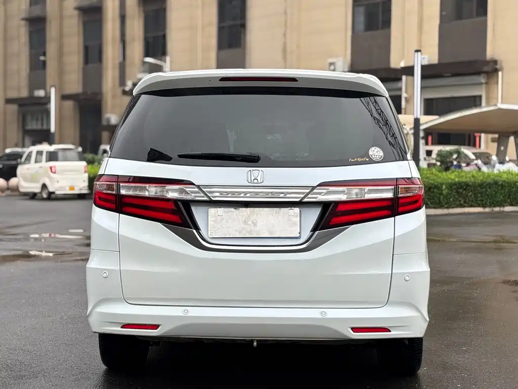 Honda Odyssey 2016 — фото 8