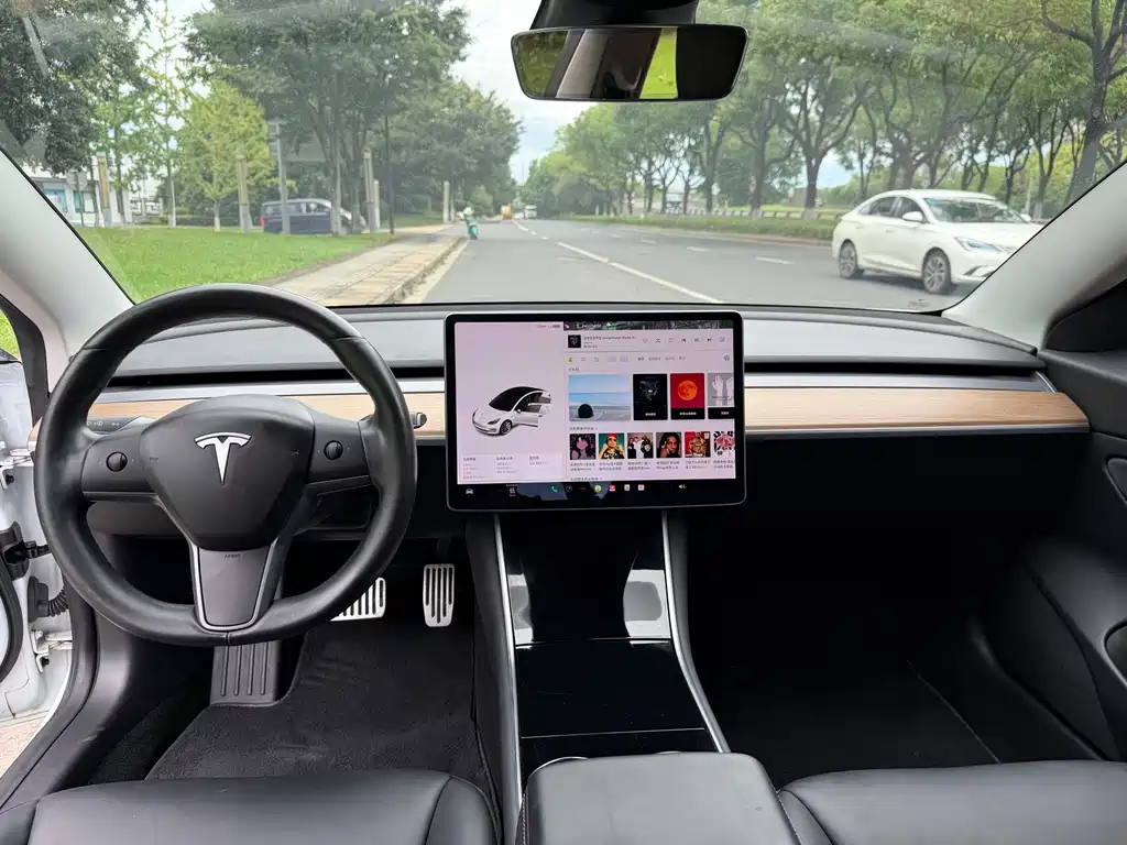 Tesla Model 3 2019 — фото 12