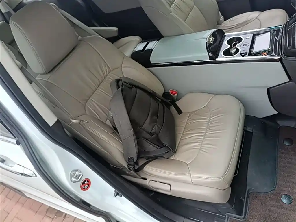Honda Odyssey 2018 — фото 25