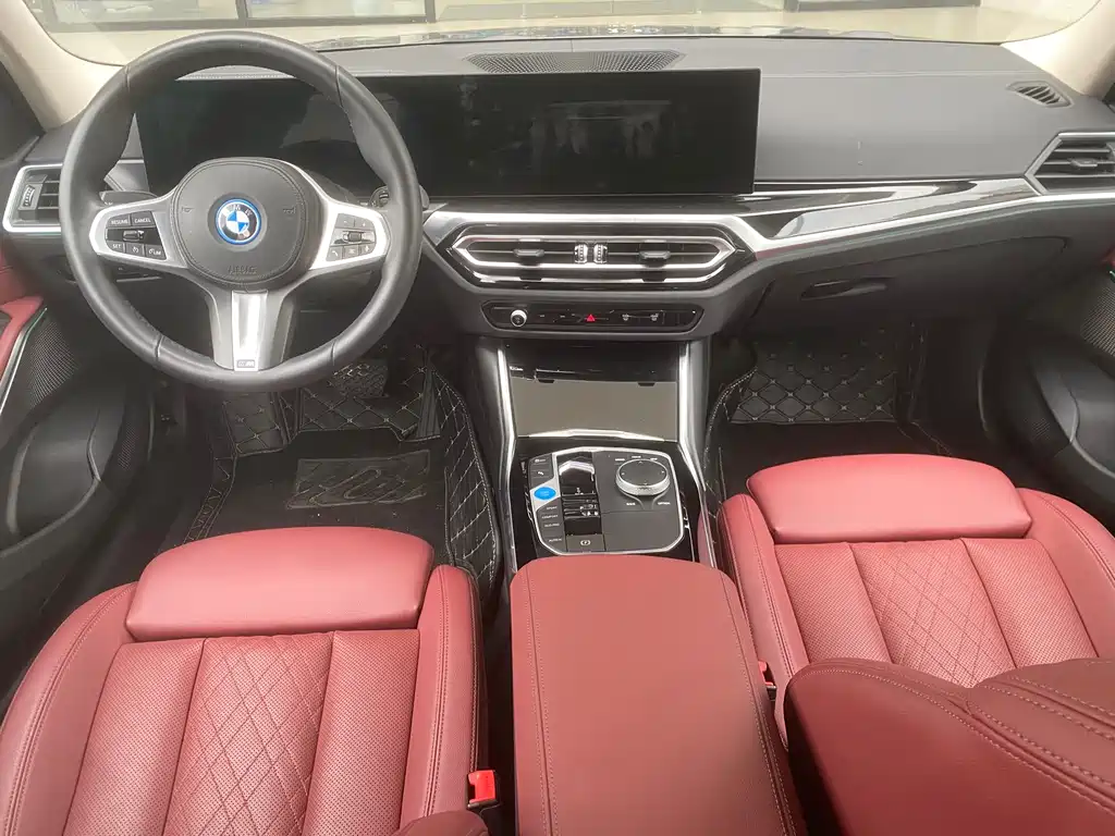 BMW i3 2024 — фото 4