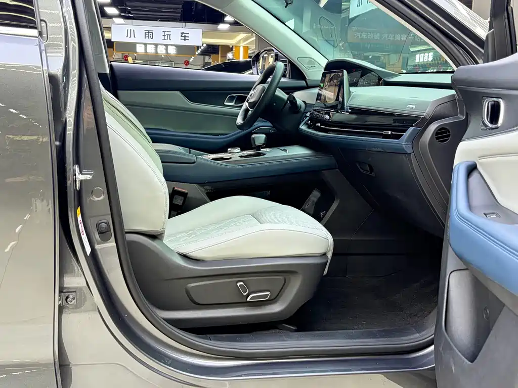 Changan UNI-K Smart Electronic Idd 2022 — фото 12