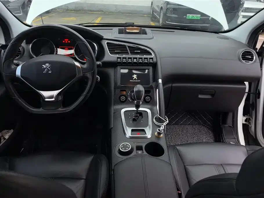 Peugeot 3008 2015 — фото 12