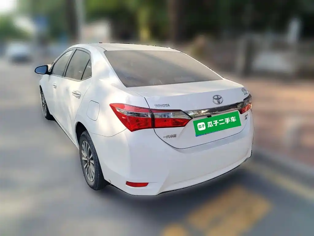 Toyota Corolla 2018 — фото 25
