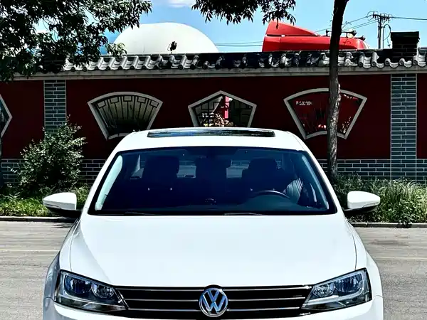 Volkswagen Sagitar 2019