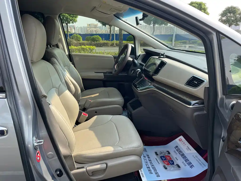 Honda Odyssey 2018 — фото 12