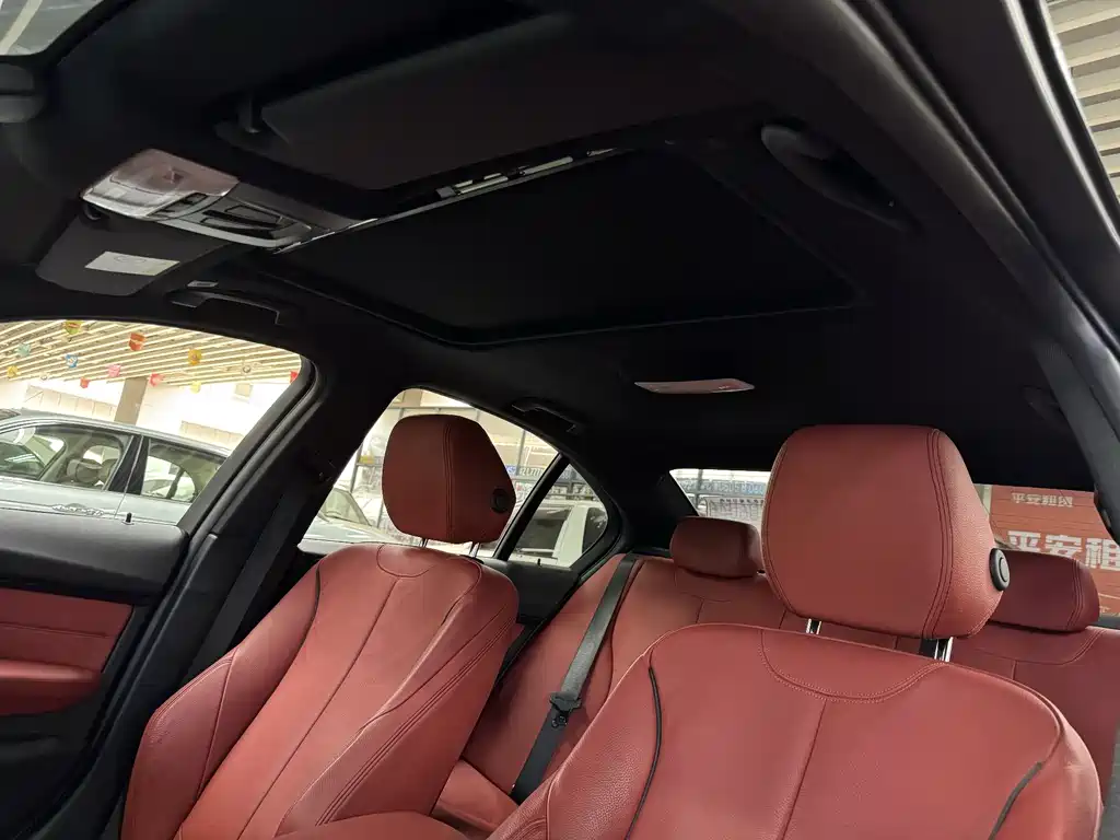 BMW 3 Series 2017 — фото 13
