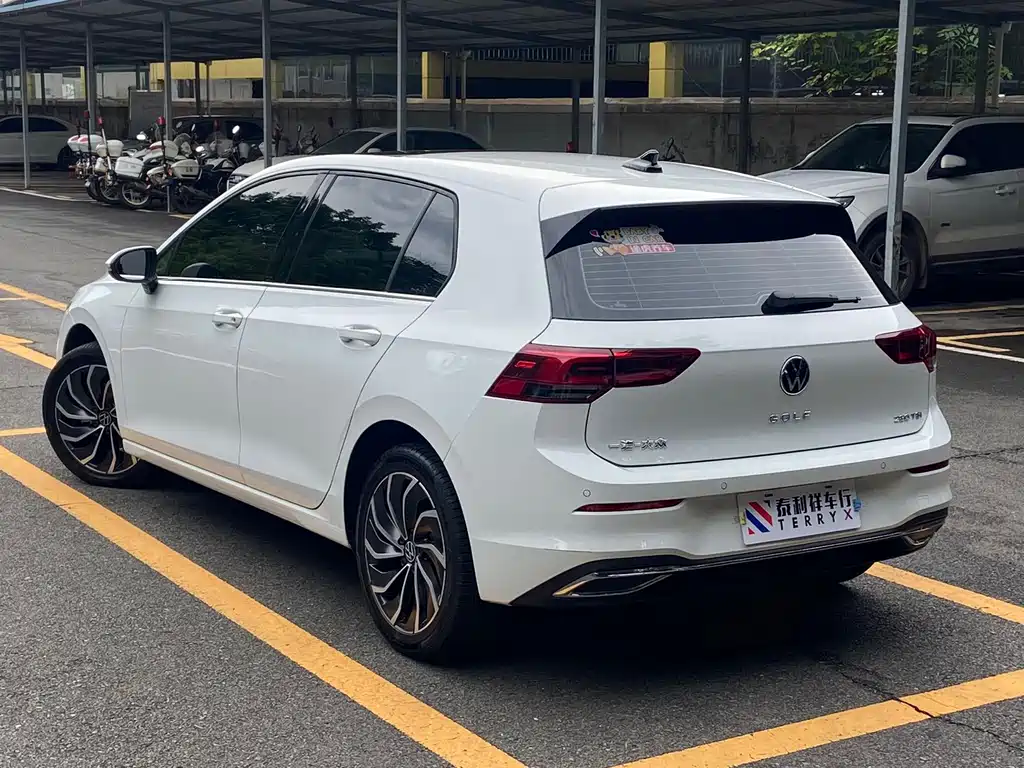 Volkswagen Golf 2023