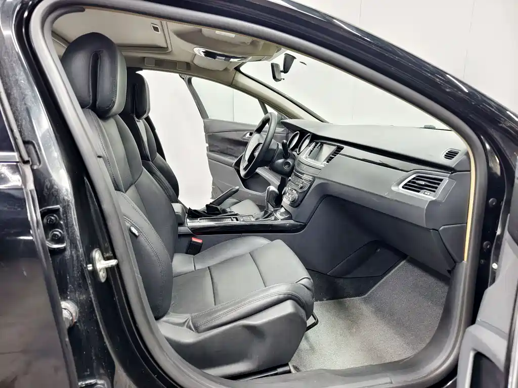 Peugeot 508 2013 — фото 14