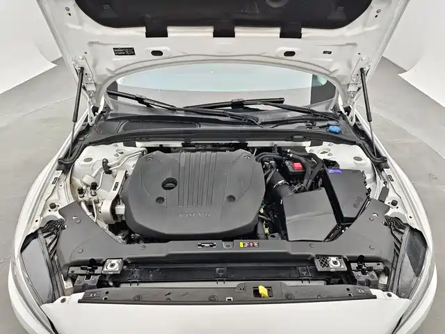 Volvo S60 2022 — фото 15