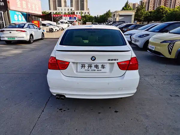 BMW 3 Series 2010