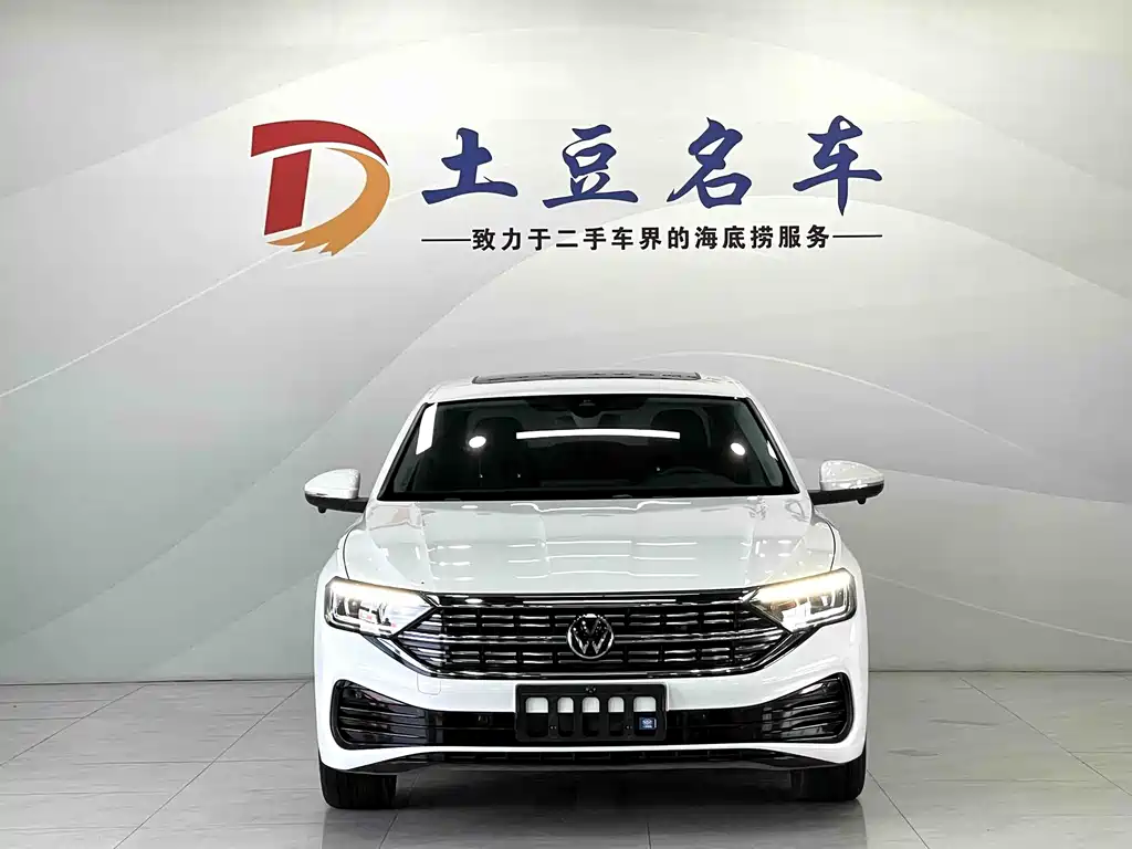 Volkswagen Sagitar 2022