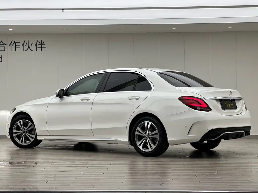Mercedes-Benz C-Class 2018 — фото 5