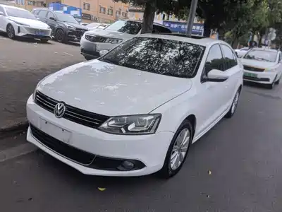 Volkswagen Sagitar 2015