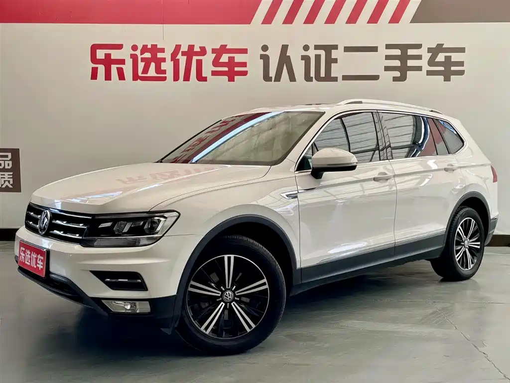 Volkswagen Tiguan L 2019 — фото 1