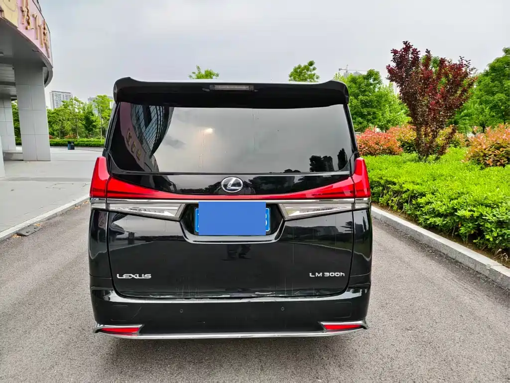 Toyota Vellfire 2019 — фото 10