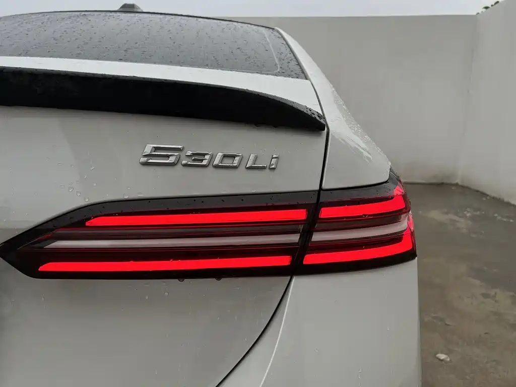 BMW 5 Series 2024