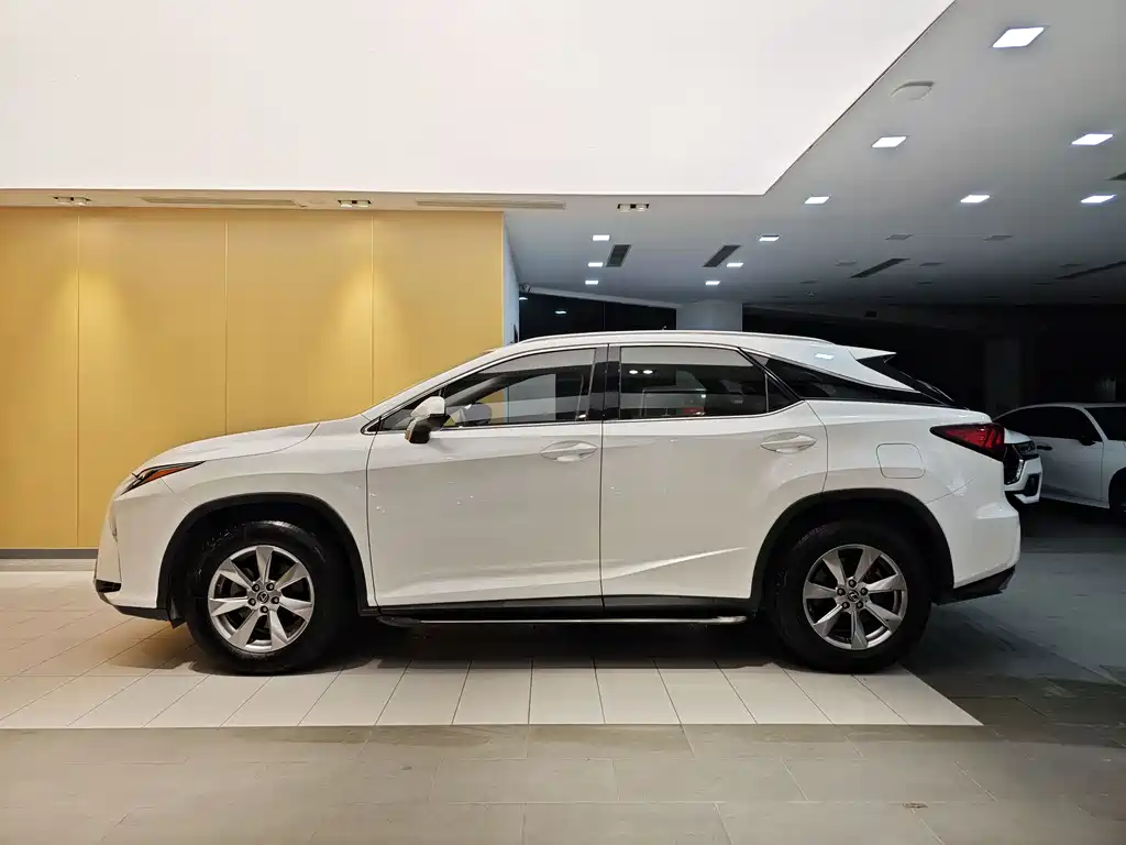 Lexus RX 2018 — фото 7