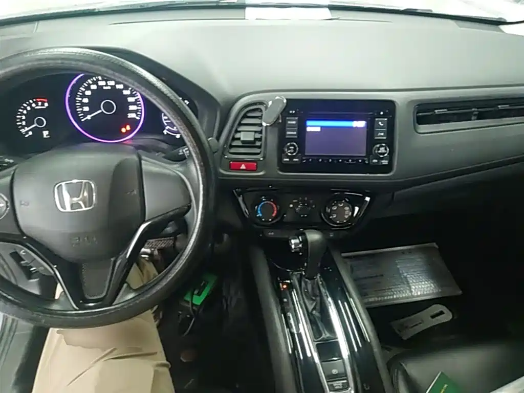 Honda Vezel 2017 — фото 10