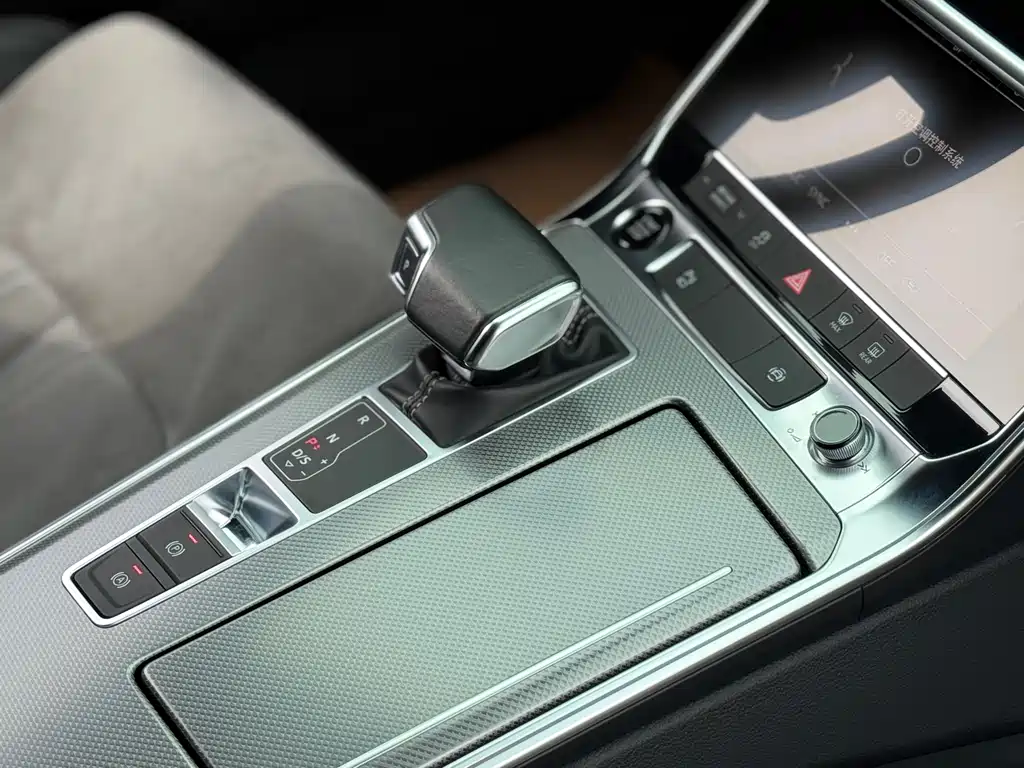 Audi A6L 2022 — фото 32