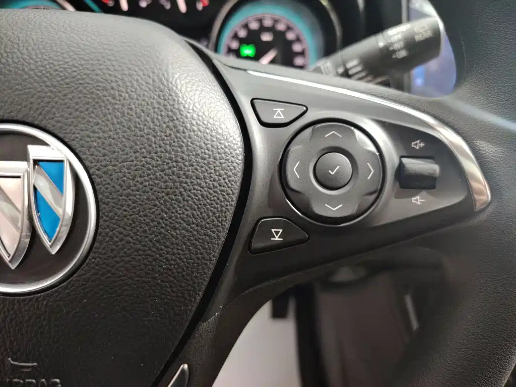 Buick Envision Plus 2018 — фото 16