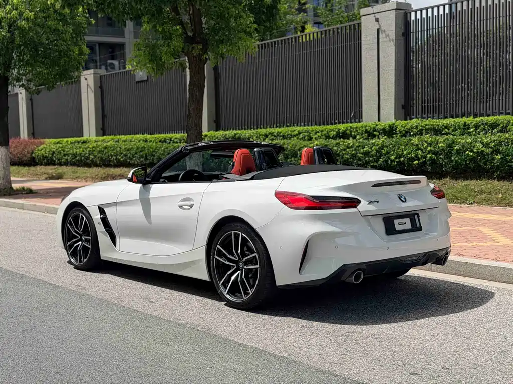 BMW Z4 2023 — фото 11