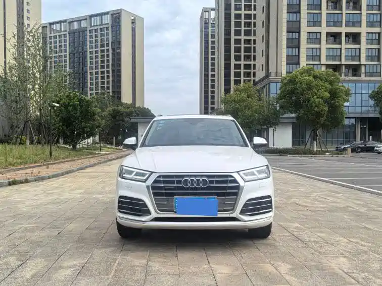 Audi Q5L 2020 — фото 3