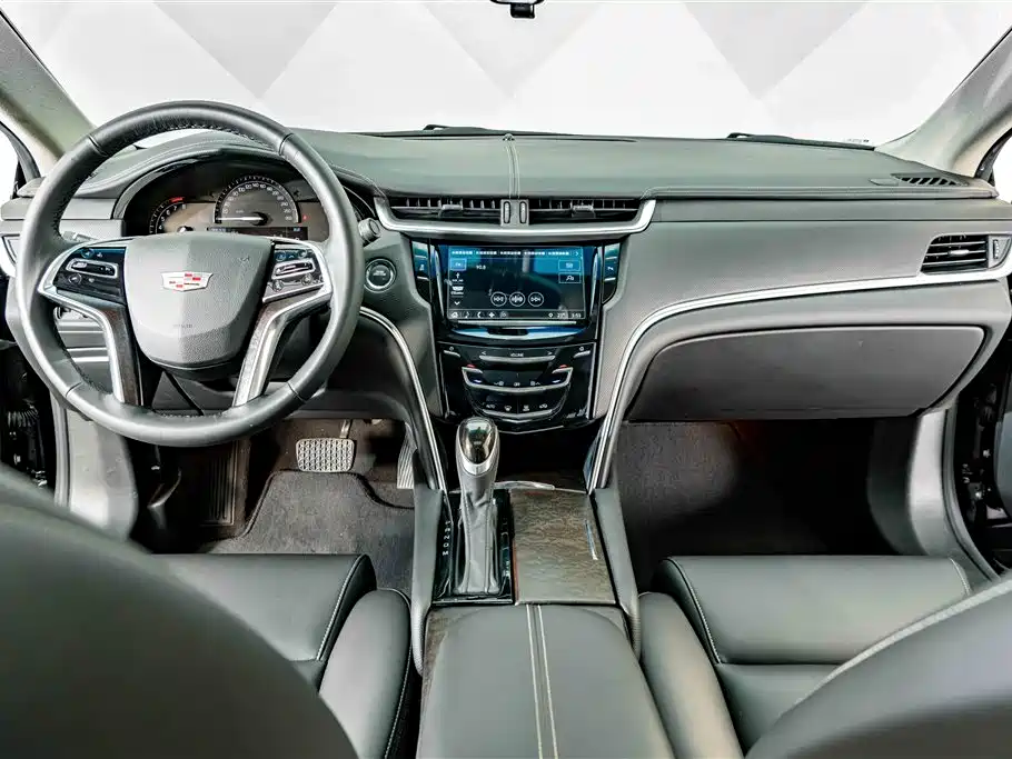 Cadillac XTS 2018 — фото 12
