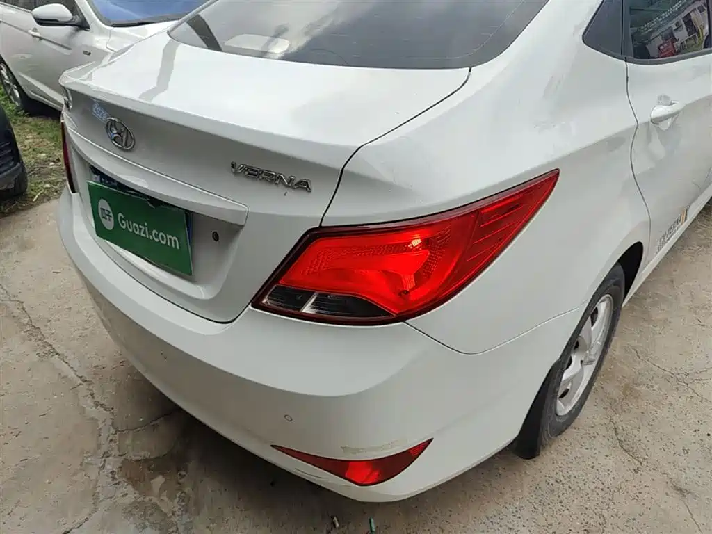 Hyundai Verna 2018 — фото 8