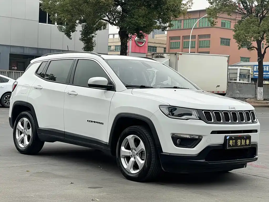 Jeep Compass 2019 — фото 3