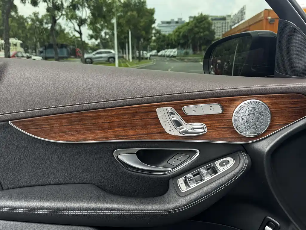 Mercedes-Benz GLC 2021 — фото 11